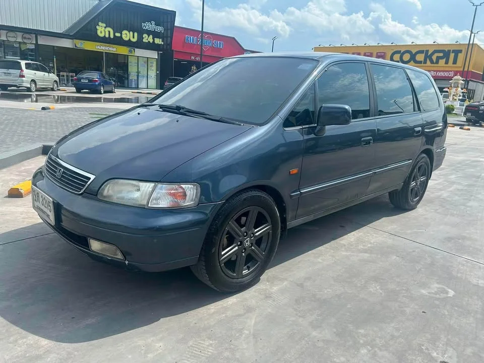 1997 Honda Odyssey I 3
