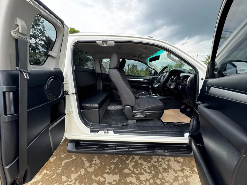 2018 Toyota Hilux VIII 2