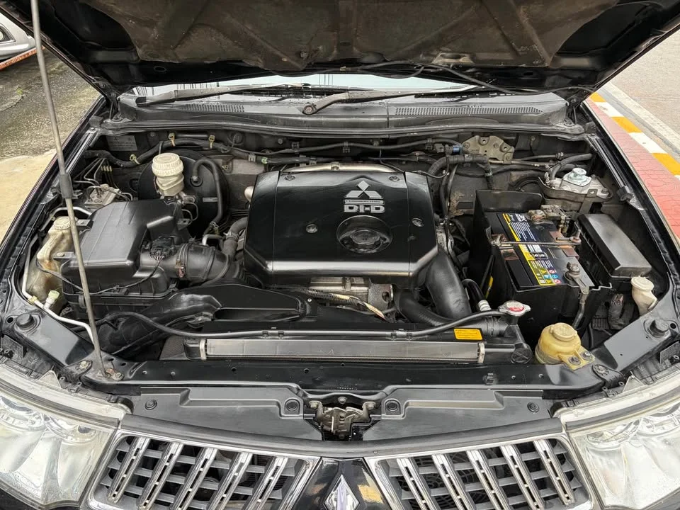 2009 Mitsubishi Pajero Sport II 3