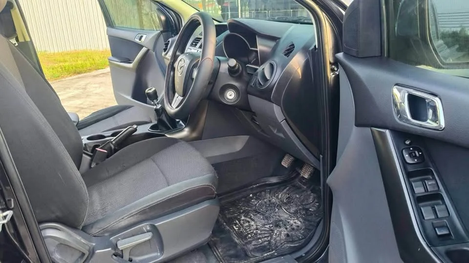 2014 Mazda BT-Series II 3
