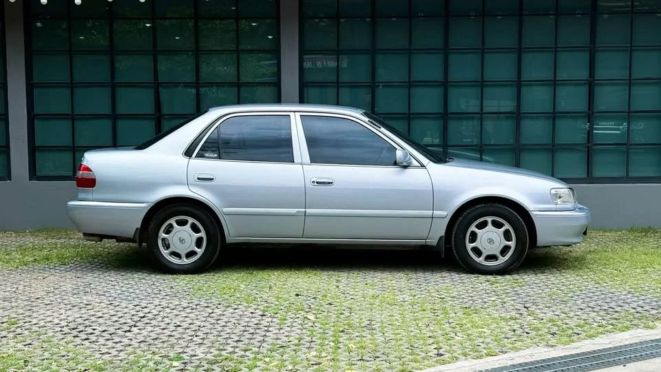 1999 Toyota Corolla Altis VIII (E110) 2