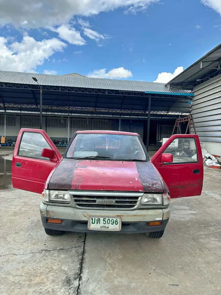 1992 Isuzu TFR III 3