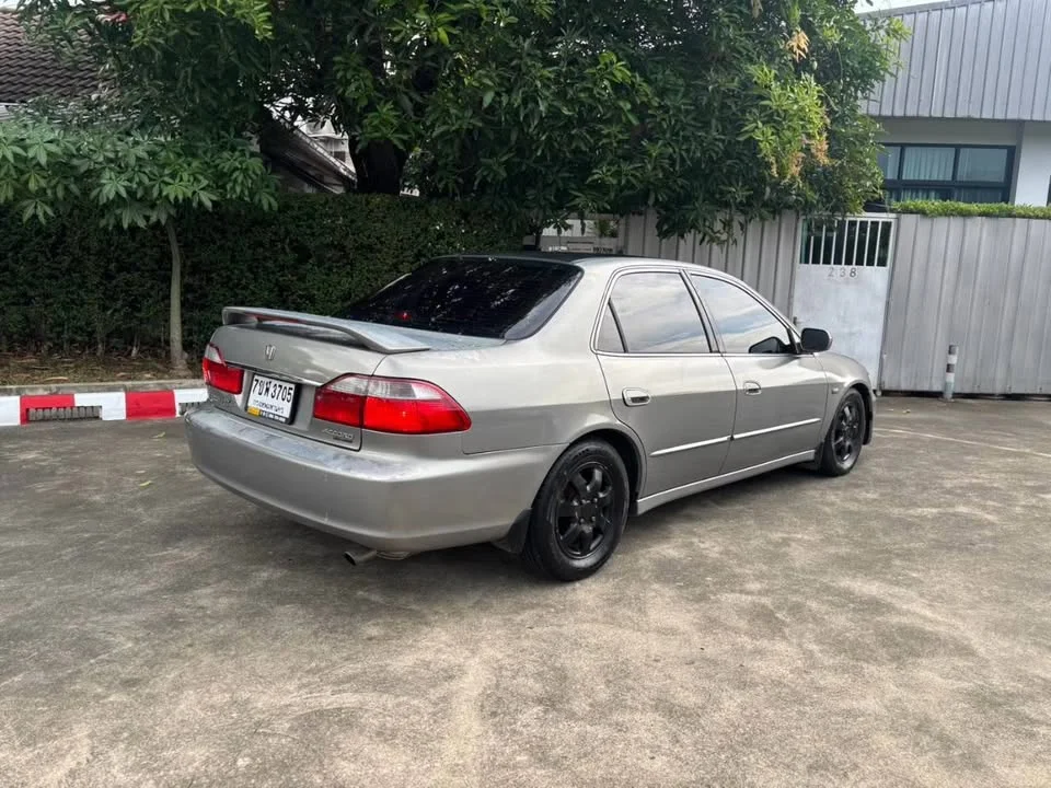 2000 Honda Accord VI 3