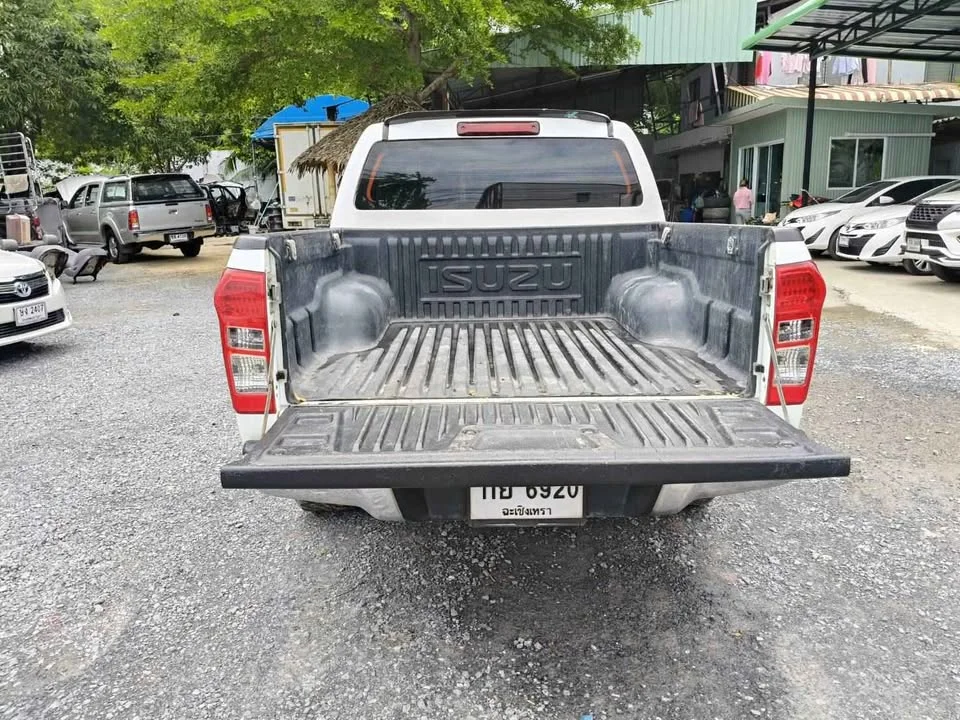 2015 Isuzu D-Max II (RT) 3