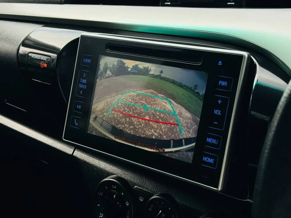 2018 Toyota Hilux VIII 2