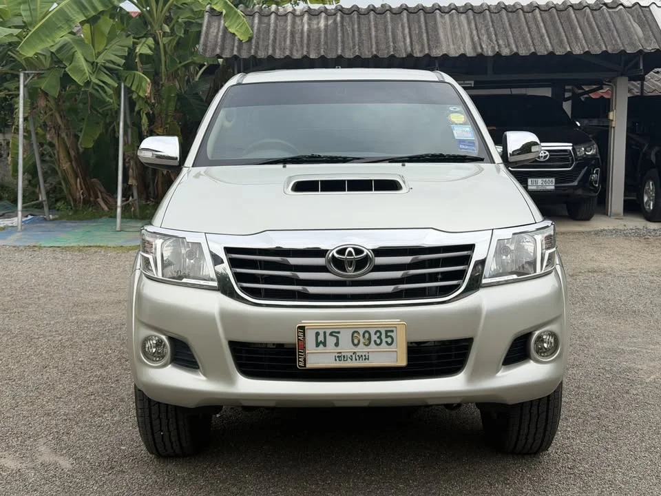 2013 Toyota Hilux VII 2
