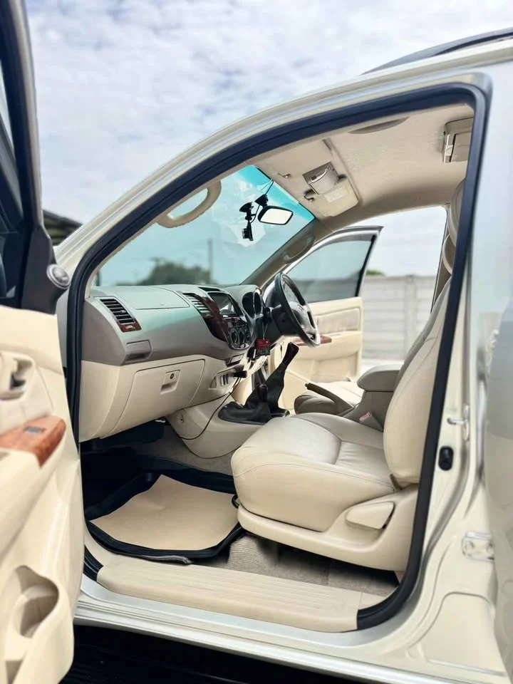 2007 Toyota Fortuner I 3