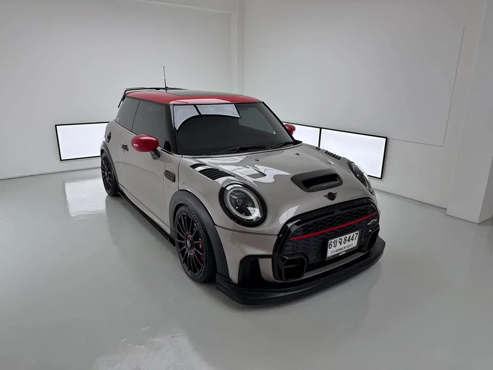 2023 Mini Hatch  III 2