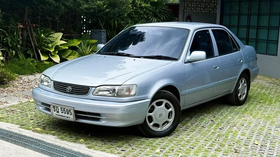 1999 Toyota Corolla Altis VIII (E110) 3
