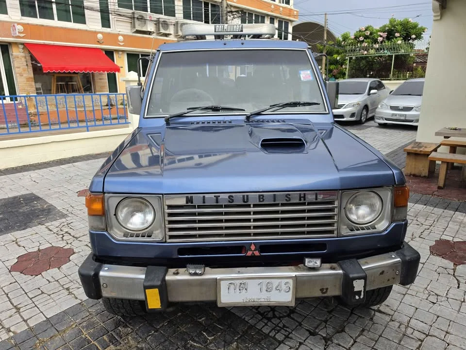 1992 Mitsubishi Pajero I 3