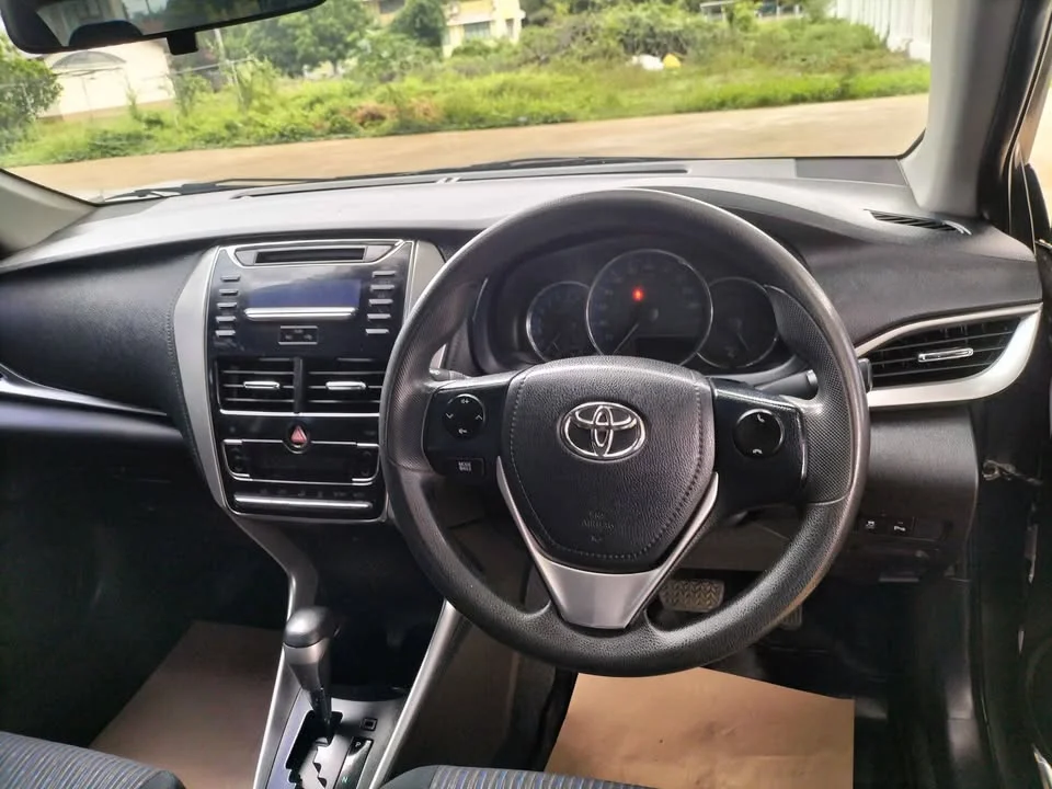 2019 Toyota Yaris ATIV III 2