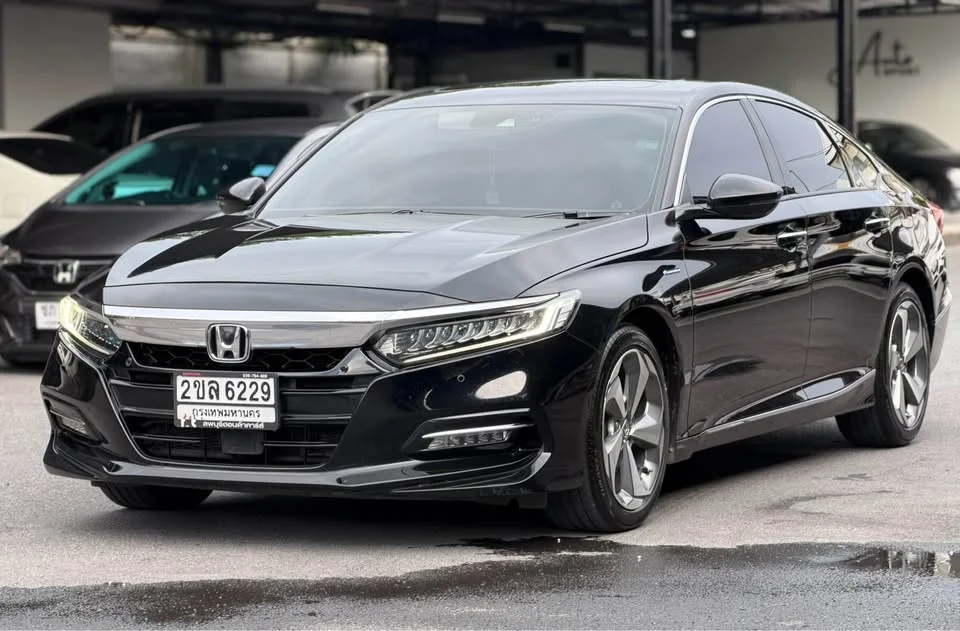 2020 Honda Accord X 2
