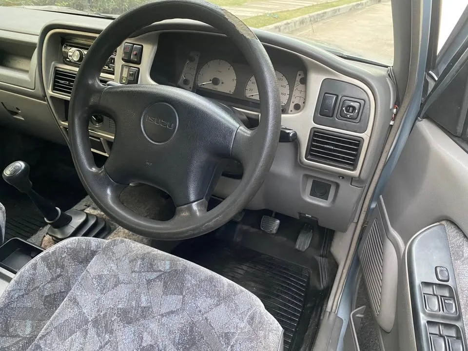 2001 Isuzu Faster Dragon Eyes III 2