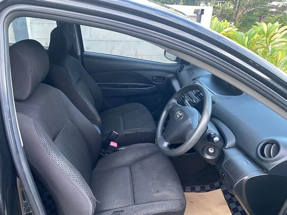 2010 Toyota Vios II 2