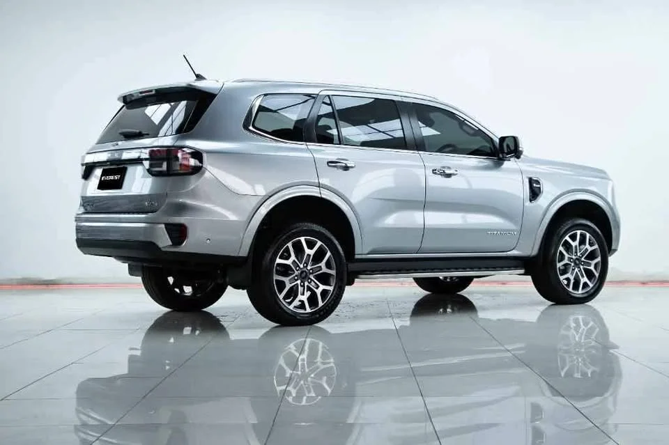 2023 Ford Everest III 3