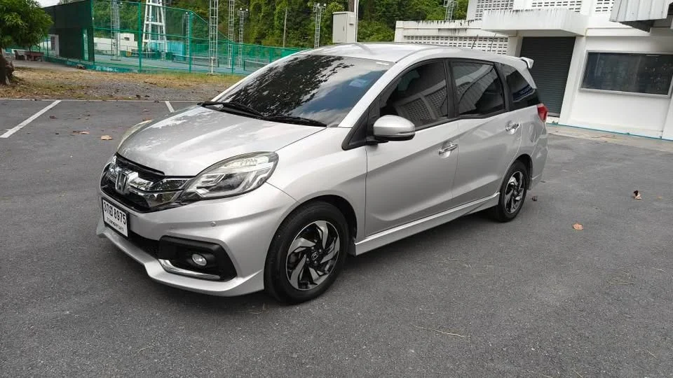 2015 Honda Mobilio II 2