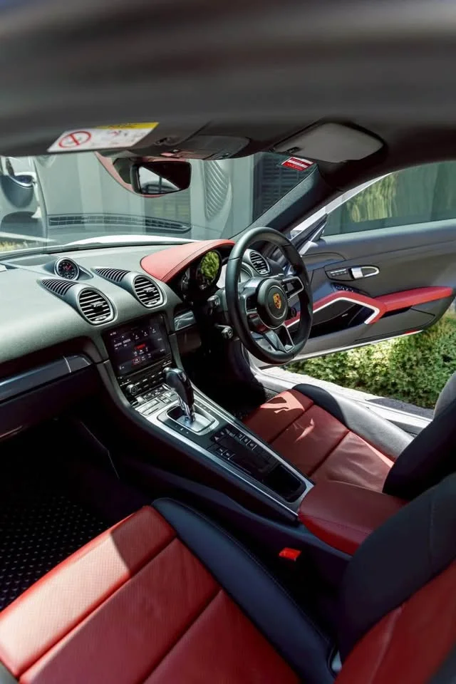 2016 Porsche 718 Boxster and Cayman IV 2