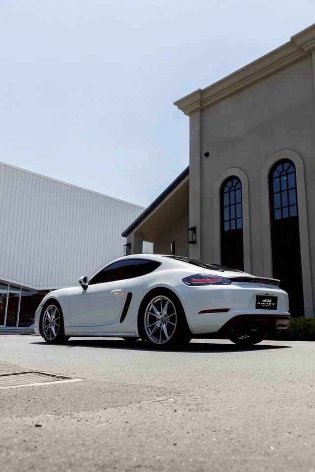 2016 Porsche 718 Boxster and Cayman IV 3