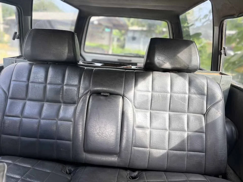 1986 Toyota Hilux Mighty-X V 2