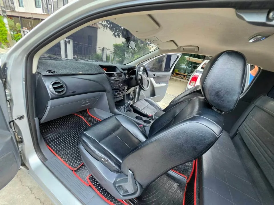 2013 Mazda BT-Series II 2