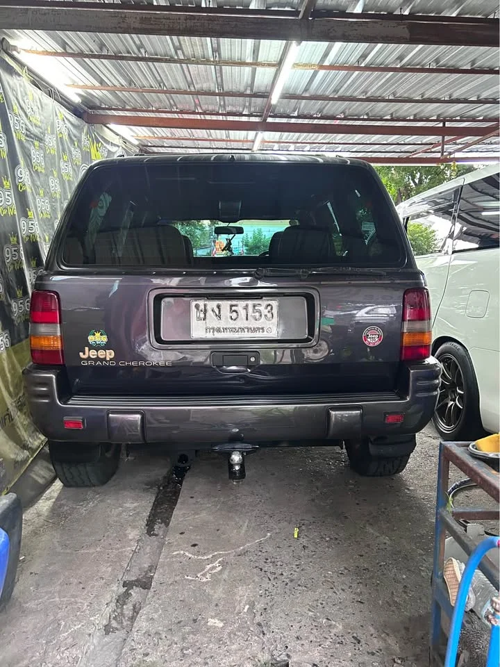 1997 Jeep Grand Cherokee ZJ 2