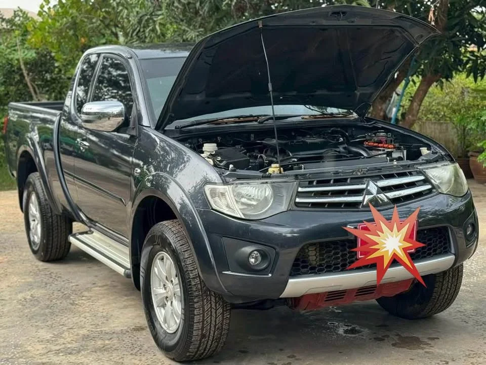 2012 Mitsubishi Triton IV 3