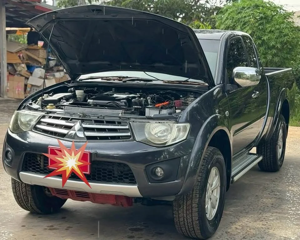 2012 Mitsubishi Triton IV 2