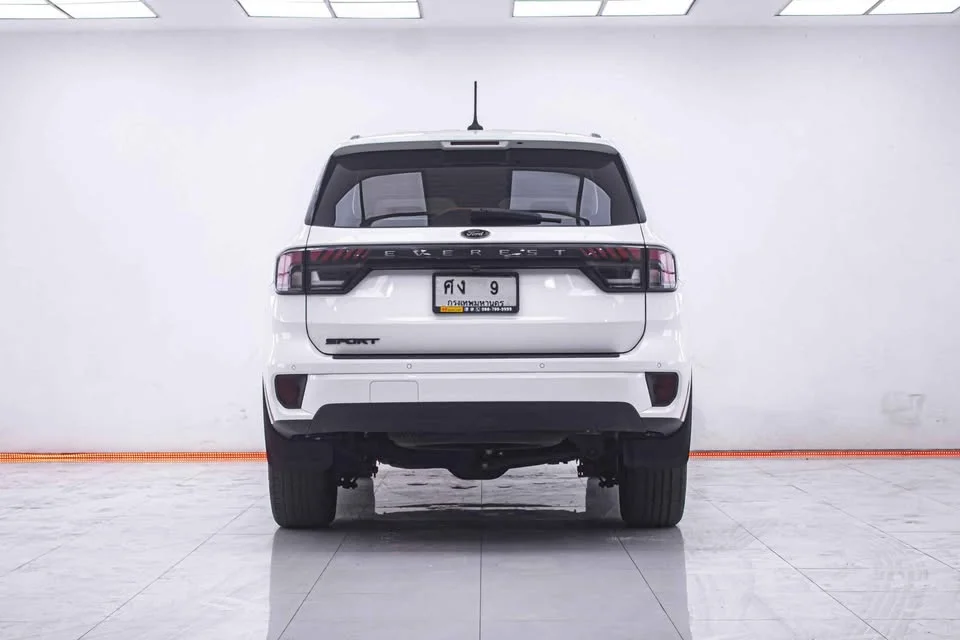 2024 Ford Everest III 2