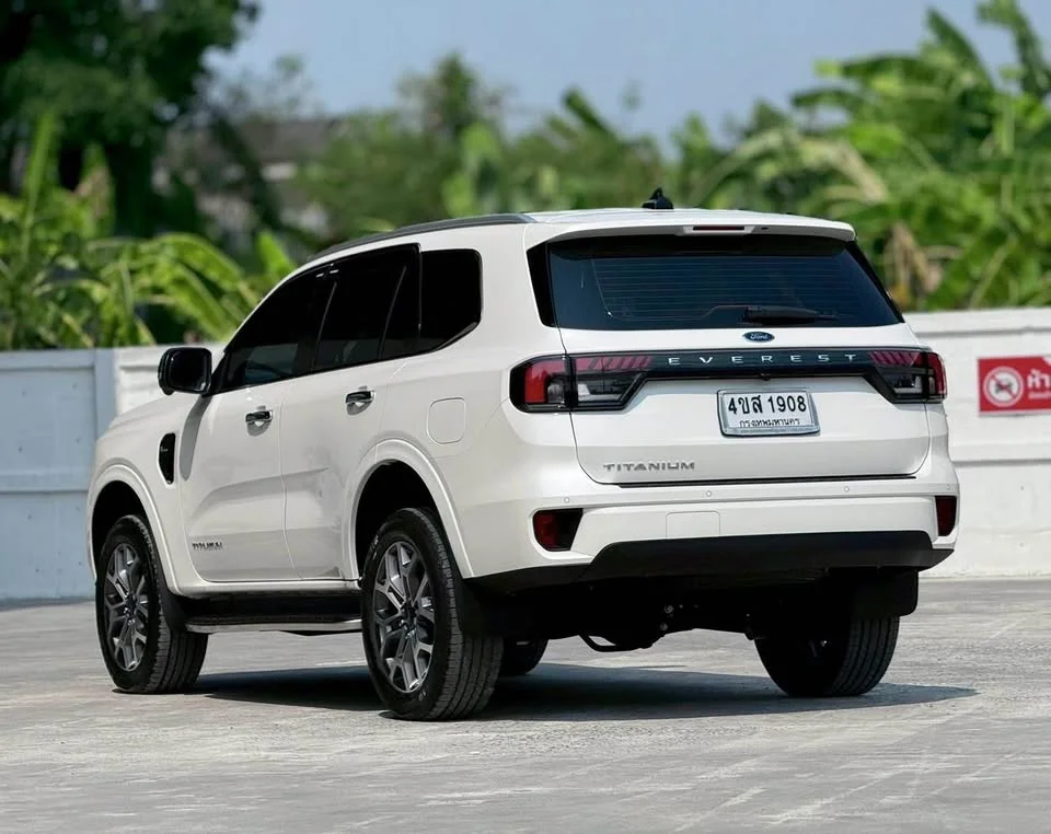 2023 Ford Everest III 3