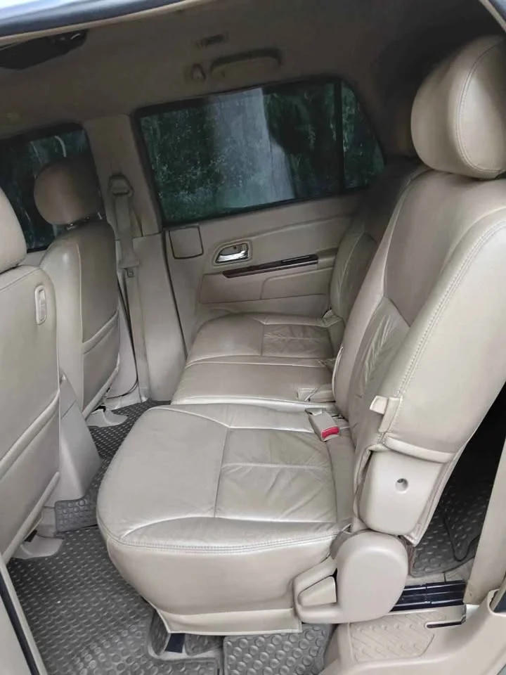 2008 Isuzu MU-7 3