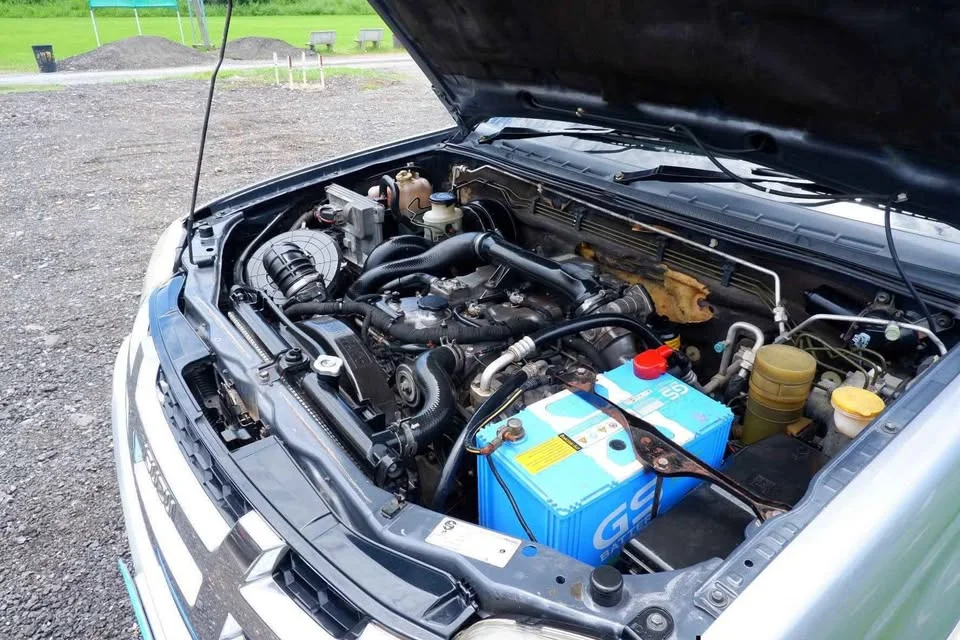 2006 Isuzu MU-7 2