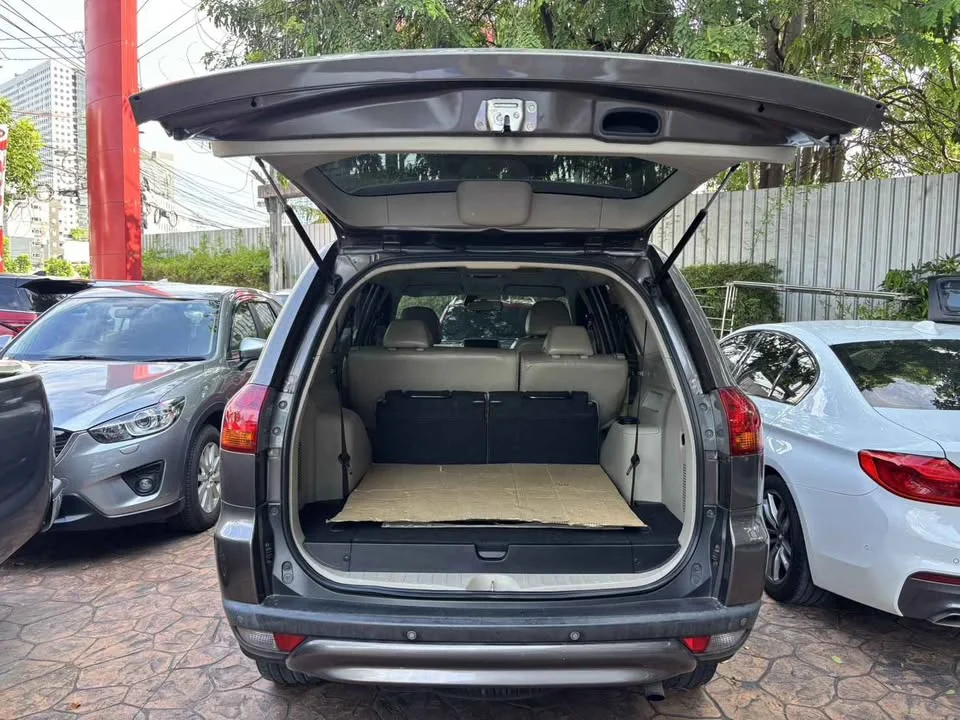 2012 Mitsubishi Pajero Sport II 2