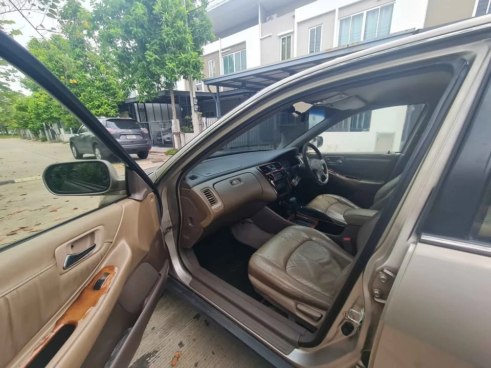 1999 Honda Accord VI 3
