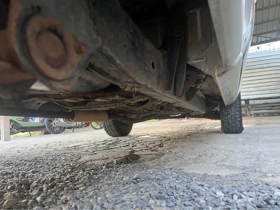 1990 Nissan Big M D21 3