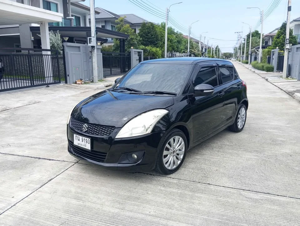 2012 Suzuki Swift II 2