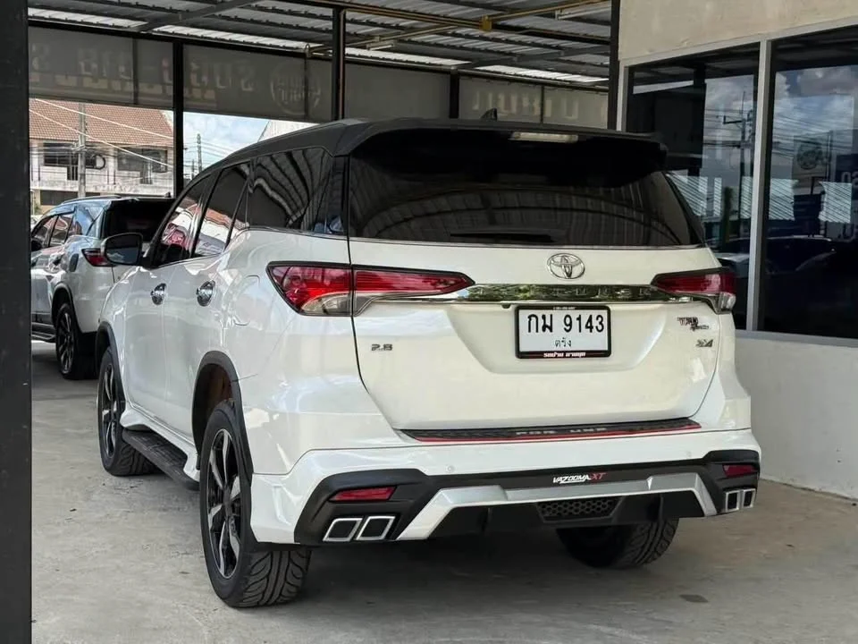 2016 Toyota Fortuner II 2
