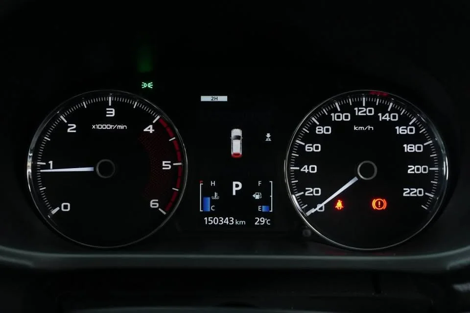 2016 Mitsubishi Pajero Sport III 2