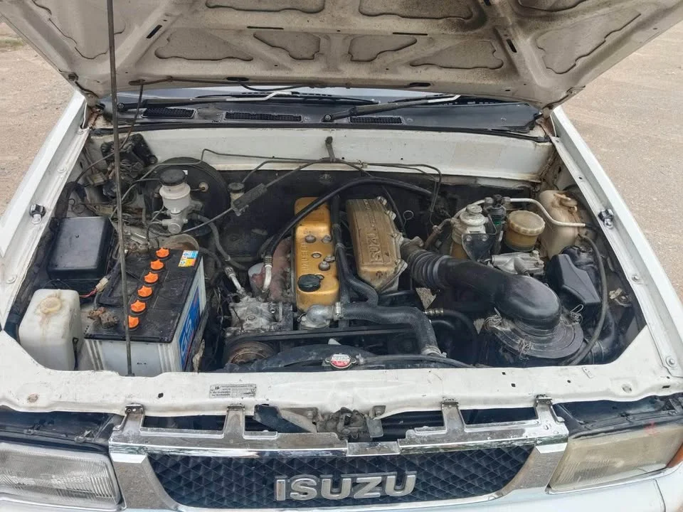1994 Isuzu TFR III 3