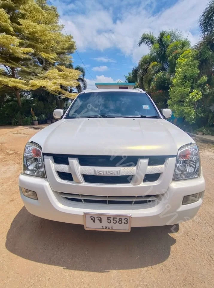2005 Isuzu MU-7 2