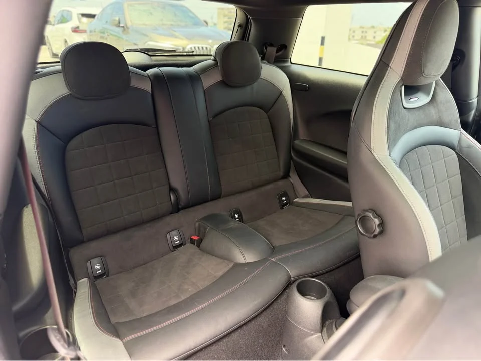 2023 Mini Hatch  III 2