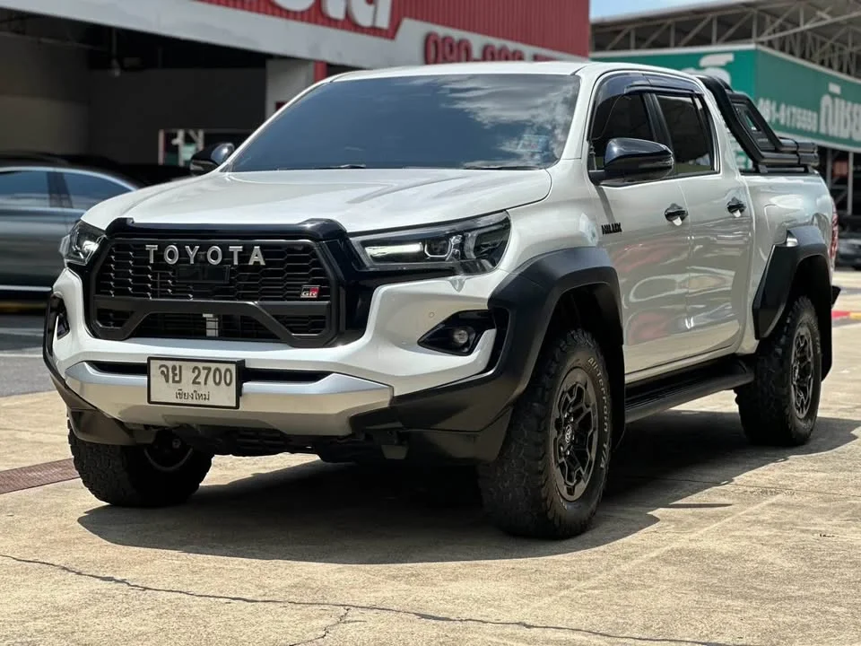 2024 Toyota Hilux VIII 3