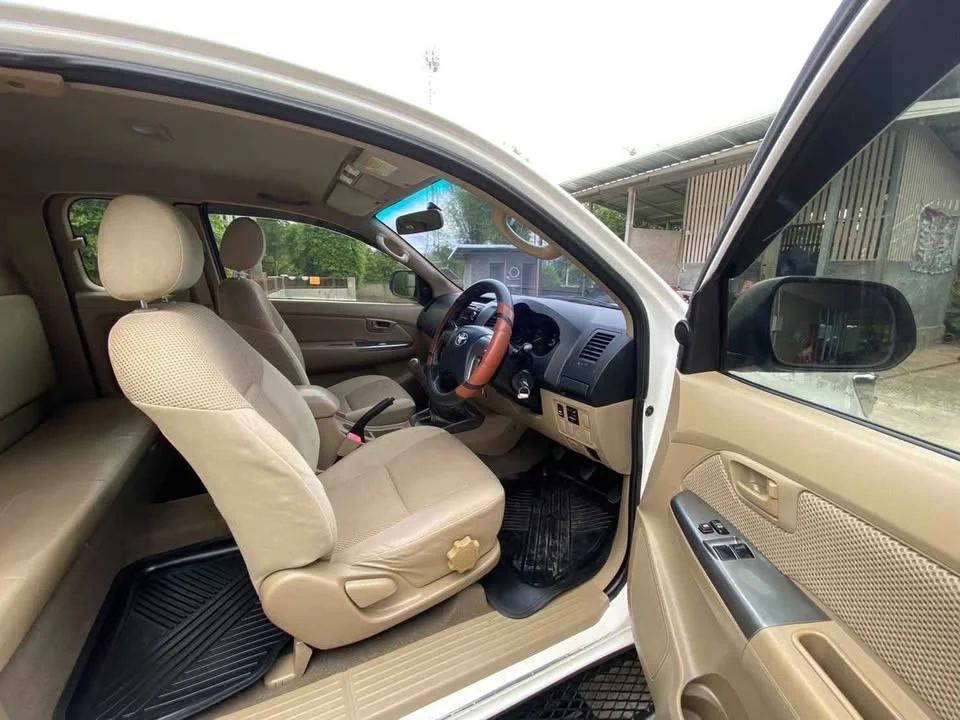 2012 Toyota Hilux VII 2