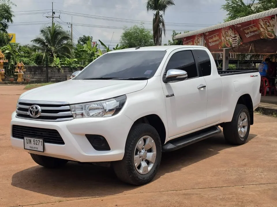 2016 Toyota Hilux VIII 3