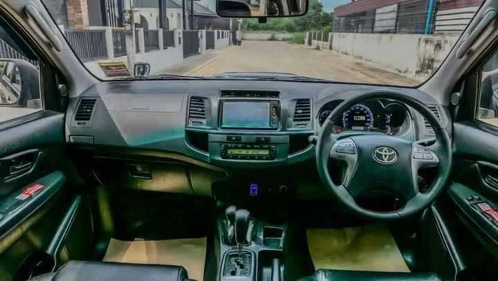 2014 Toyota Fortuner I 2