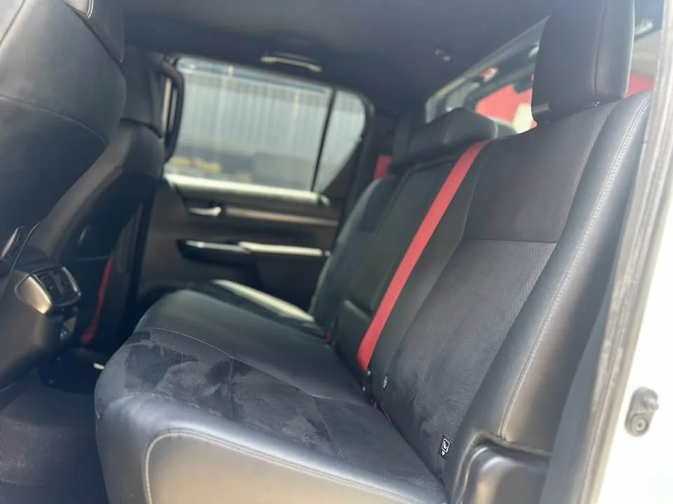 2024 Toyota Hilux VIII 2