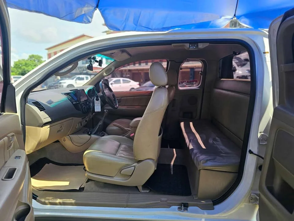 2011 Toyota Hilux VII 3