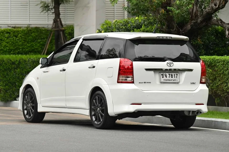 2007 Toyota Wish I 2
