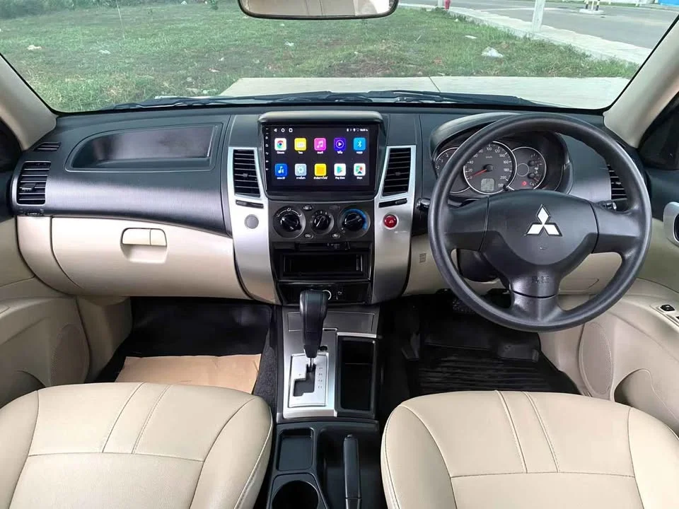 2013 Mitsubishi Pajero Sport II 2