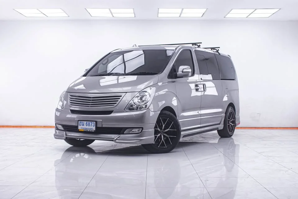 2011 Hyundai H-1 II 3