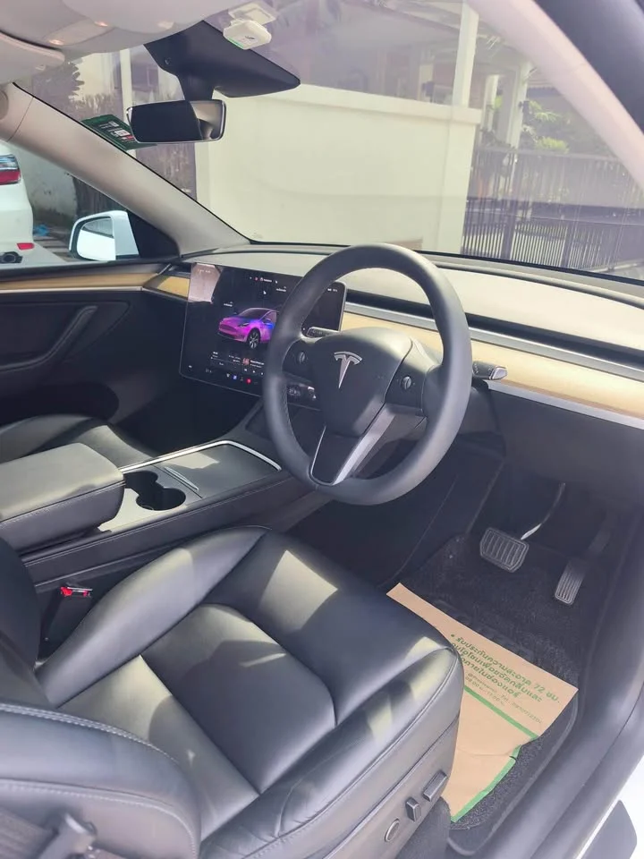2023 Tesla Model Y 3